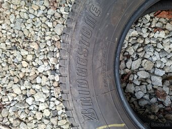 Predám 2ks zimne pneu 225/75 R16 C  8,5 mm BRIDGESTONE - 4