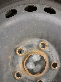 Komplet zimnú sadu  na Škoda OCT - 6Jx15 ET47 195/65 R15 T - 4