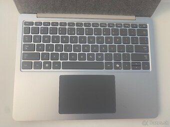 Microsoft Surface Laptop Copilot+ PC 13″ – Snapdragon X Plus - 4