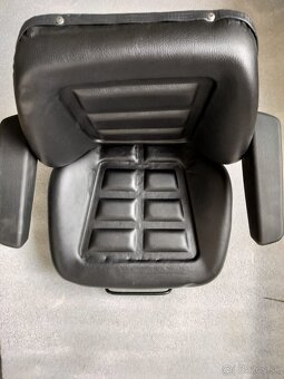 Vyhřívaná sedačka pro jeřáby s opěrkami, 24V - 4