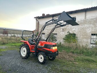 KUBOTA GL240 s nakladačom - 4