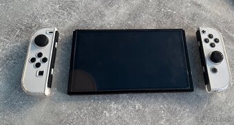 Nintendo Switch OLED - 4