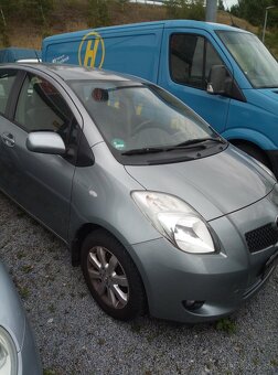 Toyota Yaris 1.3 VVTi 64kw rok 6/2008 Team edition - 4