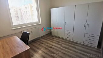 NA PRENÁJOM 3i zrekonštruovaný byt na sídlisku SNP Michalovc - 4