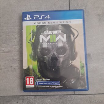 Predám PS4 slim 1tb s 8 hrami - 4