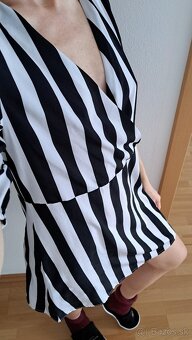 Nové miny šaty S asos - 4