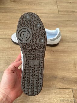 Adidas - 4