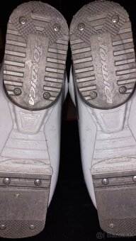 Lyže a lyžiarky - 4