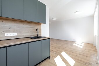 POSLEDNÝ NA PREDAJ | 2-izbový byt 53 m² - 4