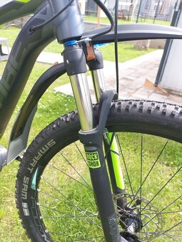 Cube Reaction Hybrid - 4