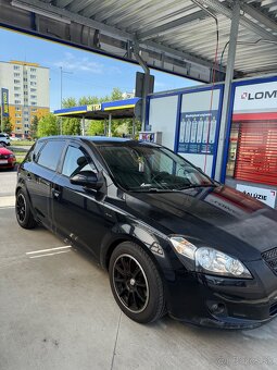 Kia Ceed - 4