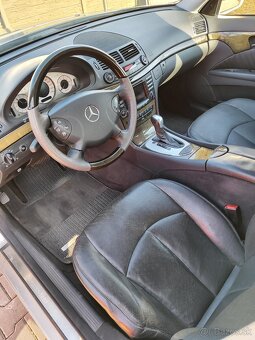 Mercedes-Benz E320 (s211) - 4