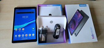 Lenovo M8 tablet 8" - 4