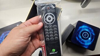 TV box s bezdrôtovým nabíjaním mobilu - 4