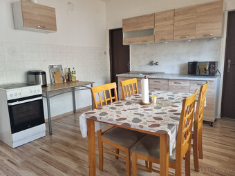 RODINNÝ DOM NA POZEMKU 757m2 TOMÁŠIKOVO -GALANTA +ZN.POSUDOK - 4