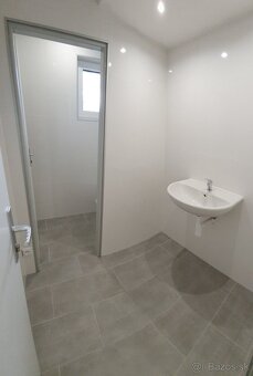 PRENÁJOM obchodného priestoru v blízkosti centra - 4