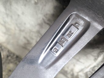 Zimny komplet 235/50 R19 - 4