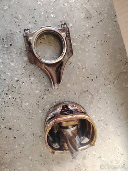 Diely motora BMW e39 520i 110kw M52 - 4