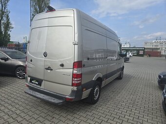 Mercedes-Benz Sprinter - 4