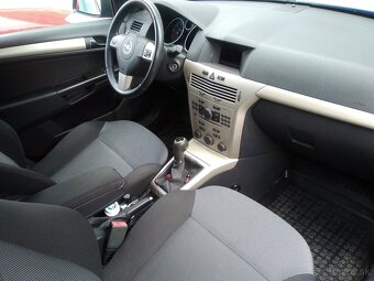 Opel Astra H Combi - 4