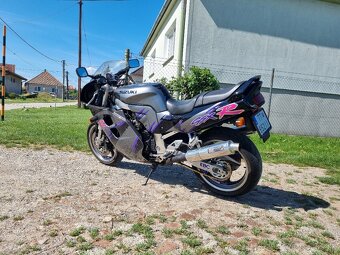 Suzuki GSXR 1100 WP - 4