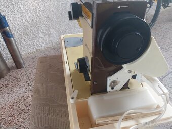 Šijaci stroj veritas + žehlička Philips - 4