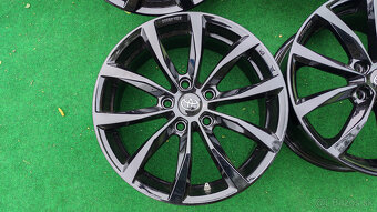 5x114,3 R17 --- TOYOTA AVENSIS , YARIS CROSS - 4