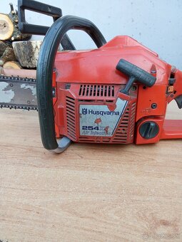 Predám motorovú pílu Husqvarna 254 xp - 4