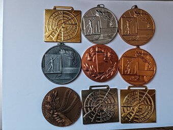 PREDAM LOT ŠPORTOVE MEDAILE PLAKETY - 4