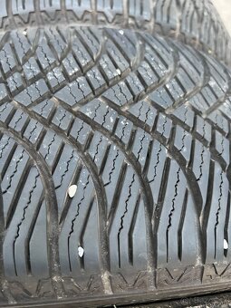 Celorocne 215/45 R16 - 4