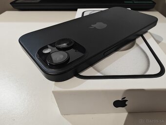 Apple iPhone 15 256GB (top stav) - 4