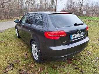 Audi A3 Sportback 1.8 T FSI Attraction S tronic - 4