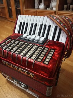 Predám Akordeón 72 basový - 4