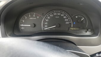 Avensis Verso 2.0 TD 85kw - 4