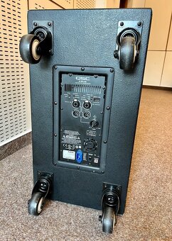 QSC KSub - 4