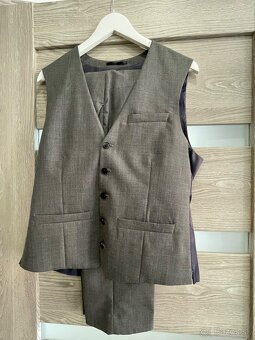 Pánsky oblek – slim fit, vlna 100 % (veľkosť M) - 4