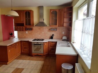 Rodinný dom Čakajovce s prístavbou - 4