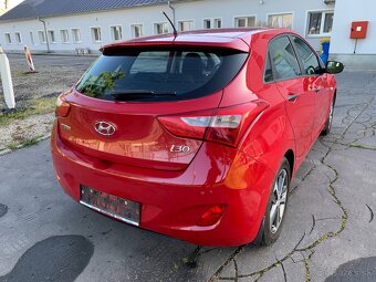Hyundai i30 benzín - 4