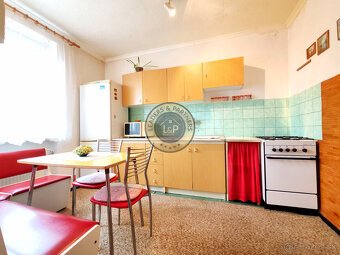 ZNÍŽENÁ CENA Priestranné 3+1 bývanie (75 m²) s vlastným kúr - 4