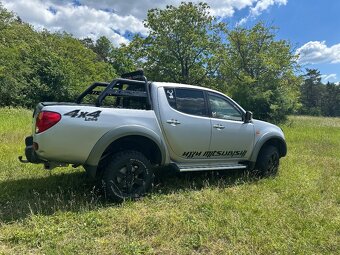 Mitsubushi L200 - 4