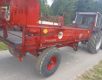 Rozmetadlo maštaľneho hnoja JF AV 30 - 4