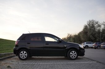 Kia Rio 1.4 benzín - 4