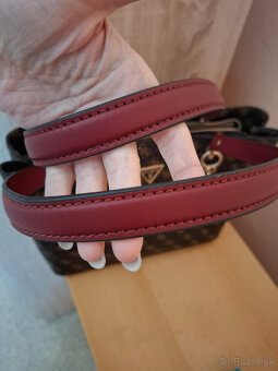 Kabelka Guess - 4