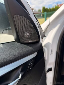 Predám BMW X1 sDrive 18d - 4