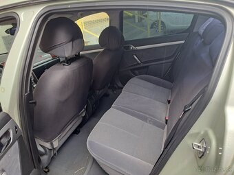 Peugeot 407 - 4