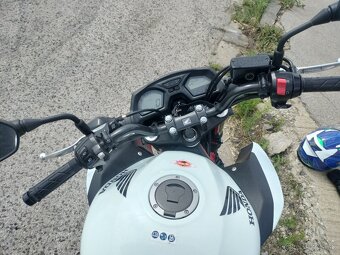Honda cb650f - 4