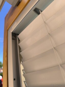 Žalúzia na strešné okno VELUX - 4