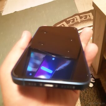 Predám iPhone 13 128gb Modrý - 4