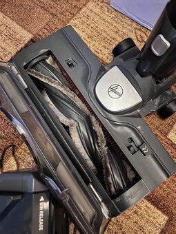 tyčový vysávač Hoover hf300 - 4