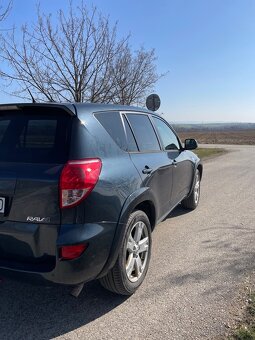 Toyota Rav4 - 4